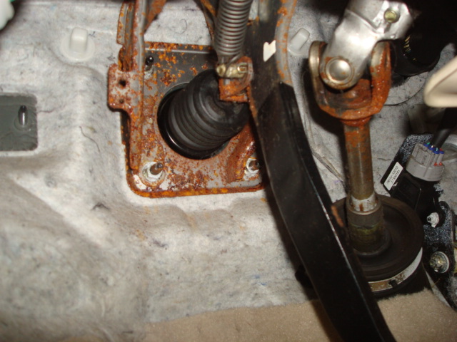 Rust INSIDE the vehicle pic1