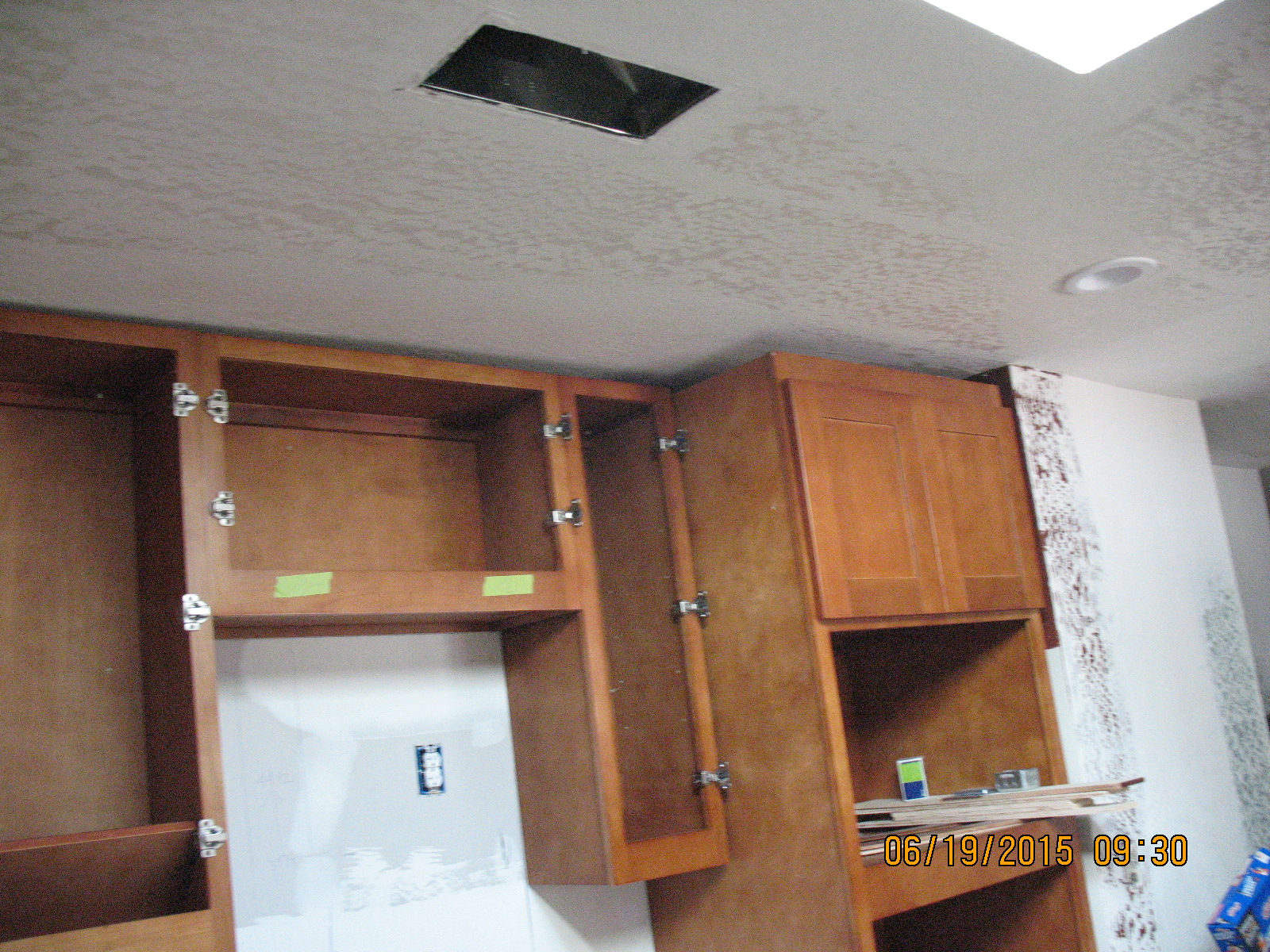 Wall cabinets hung upside down another  example of there poor labor they use
