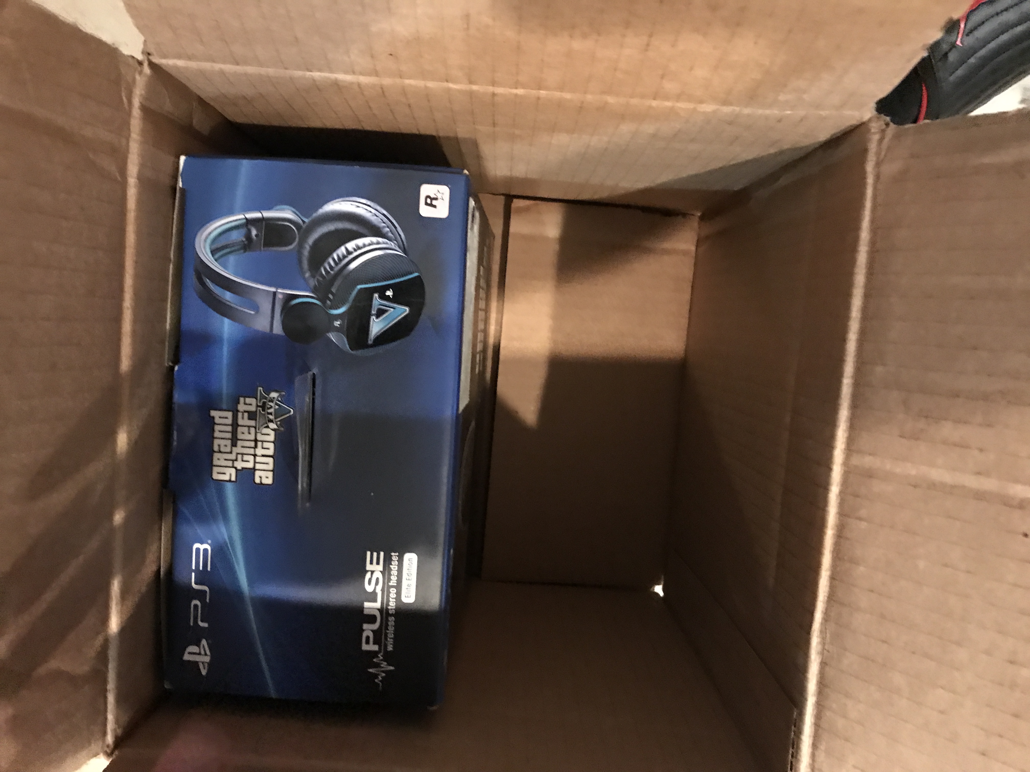 In box with no padding for a $159 headset 