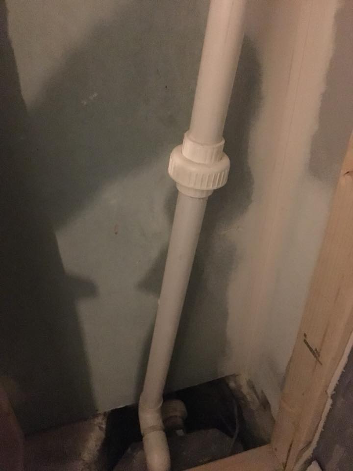 Pool fittings for a water pump in the kitchen