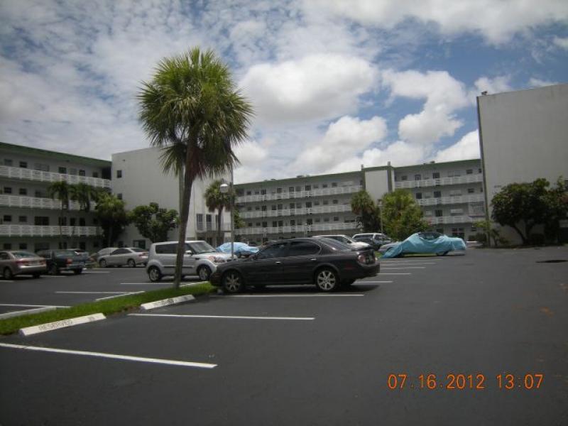 Topaz North Condominiums, Lauderdale Lakes Florida