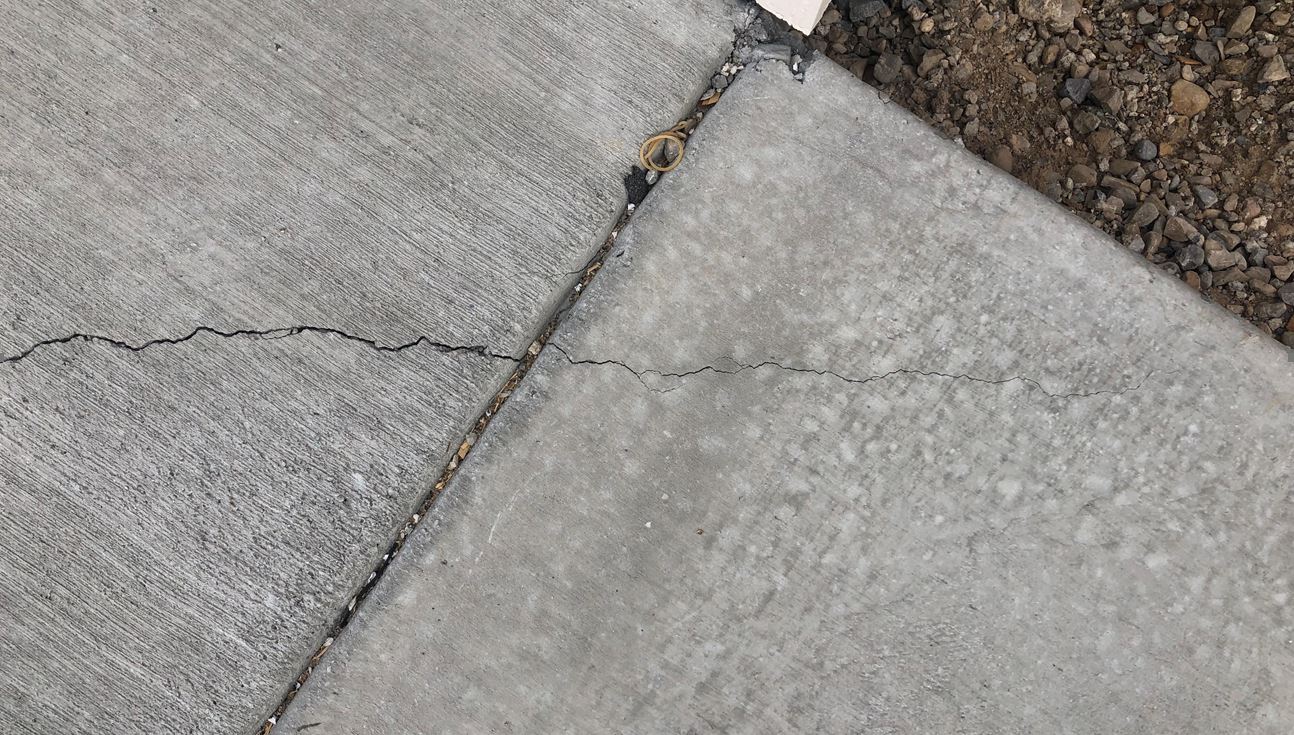 Cracks that happened after only two weeks