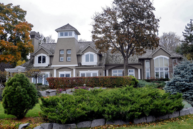 A home belonging to a surgeon 