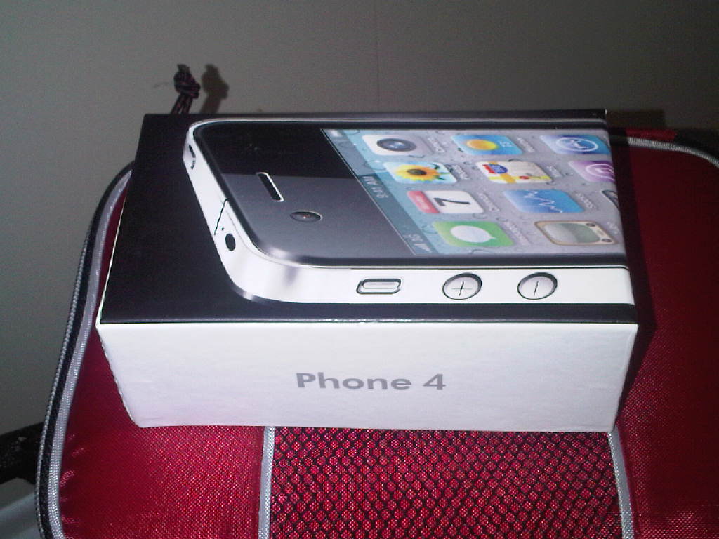 another pic of the fake iphone i received 