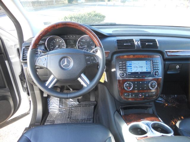 R350 INTERIOR
