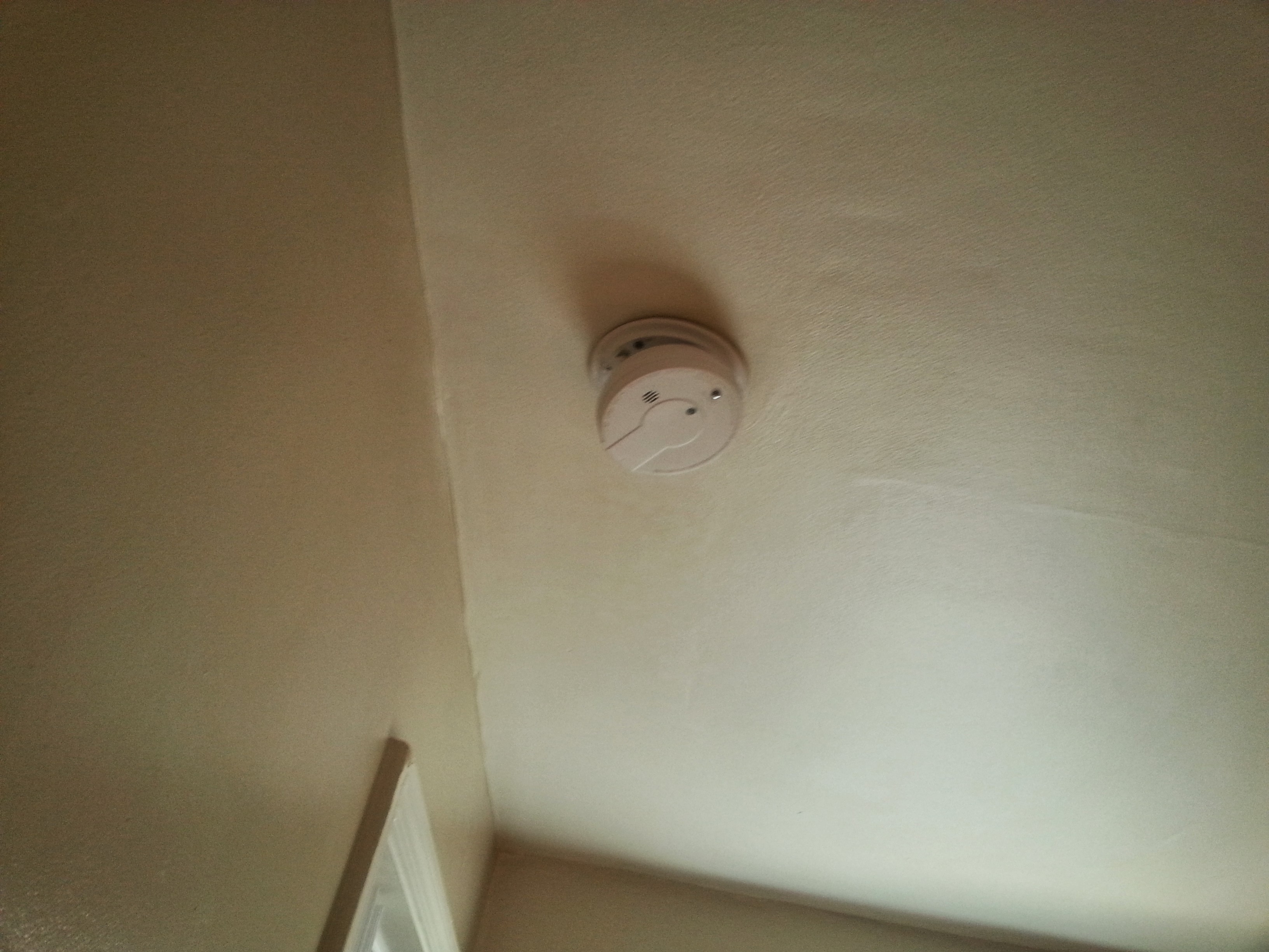 inoperable smoke detectors