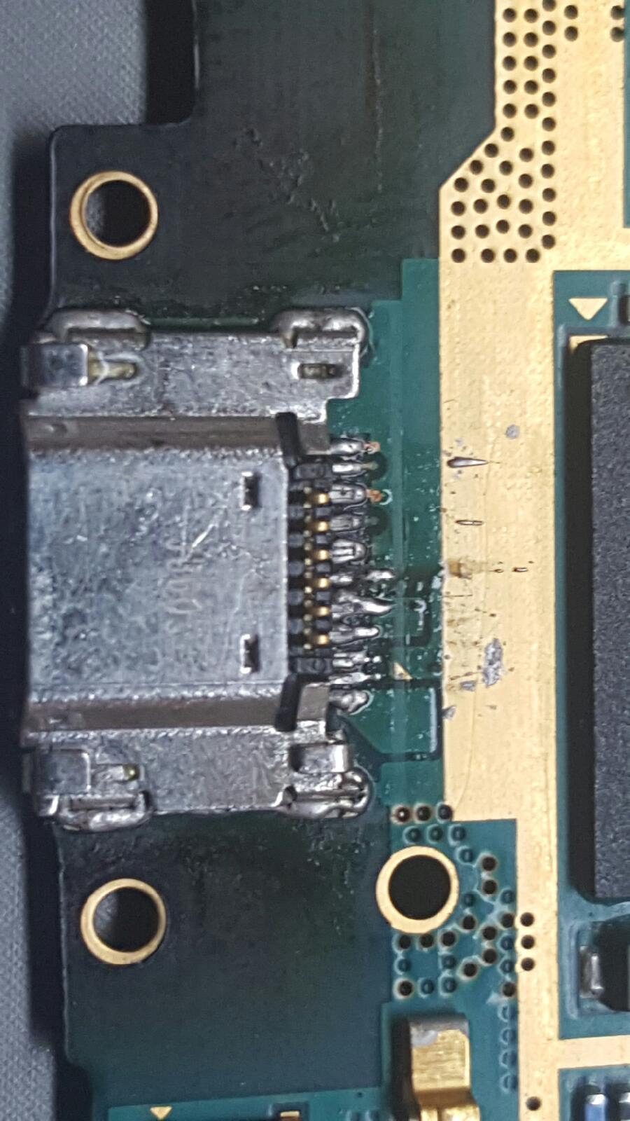 Fried motherboard pic from 2nd opinion