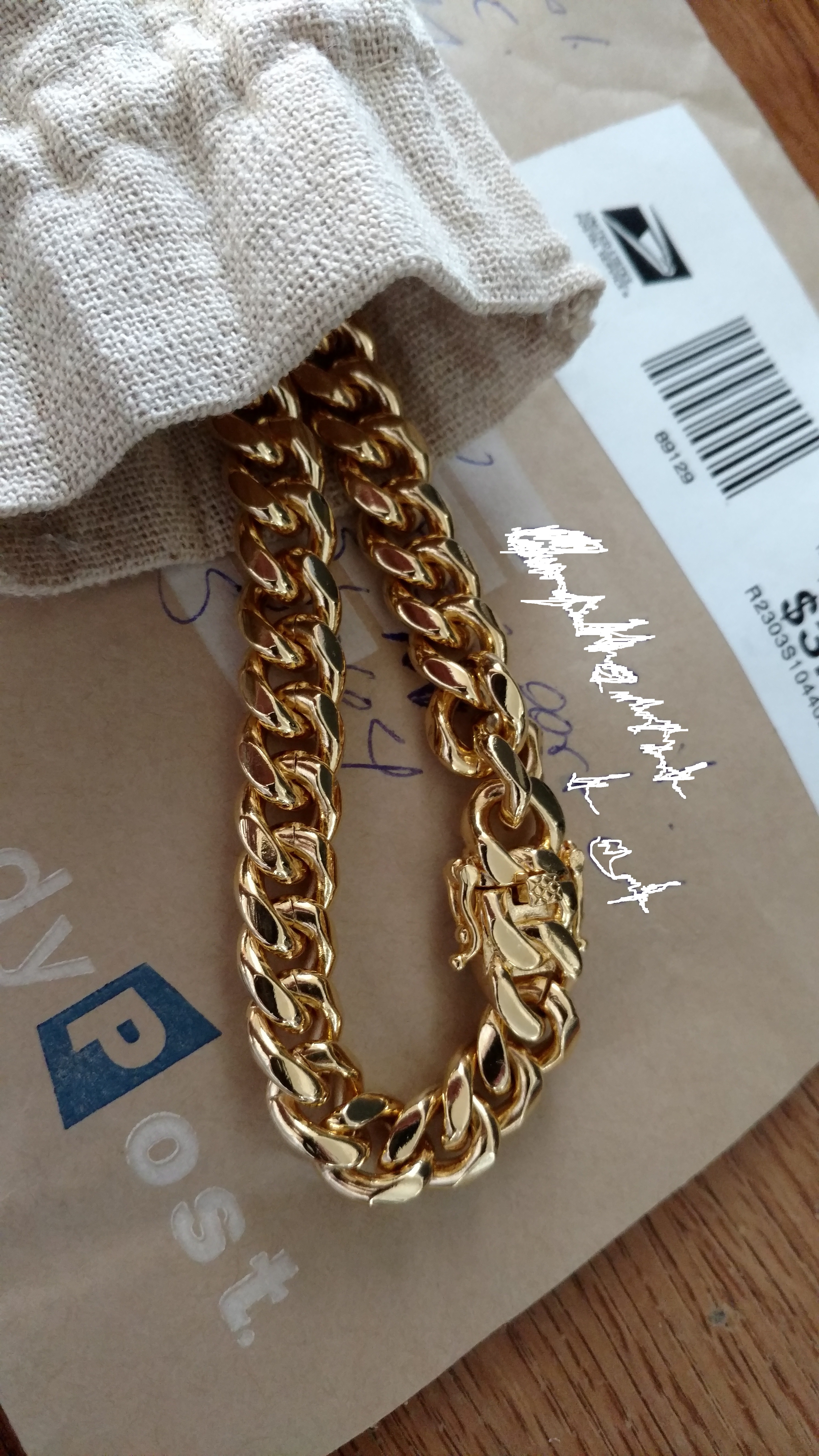 | This is the yellow gold chain he sent me instead of a white gold chain that I ordered and paid for. |