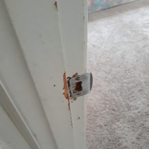 Damage door3